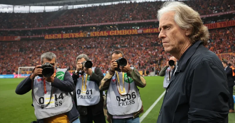 Fenerbahçe ye Jorge Jesus ta rakip çıktı! Süper Lig den gelen teklifi açıkladı Sözcü Gazetesi