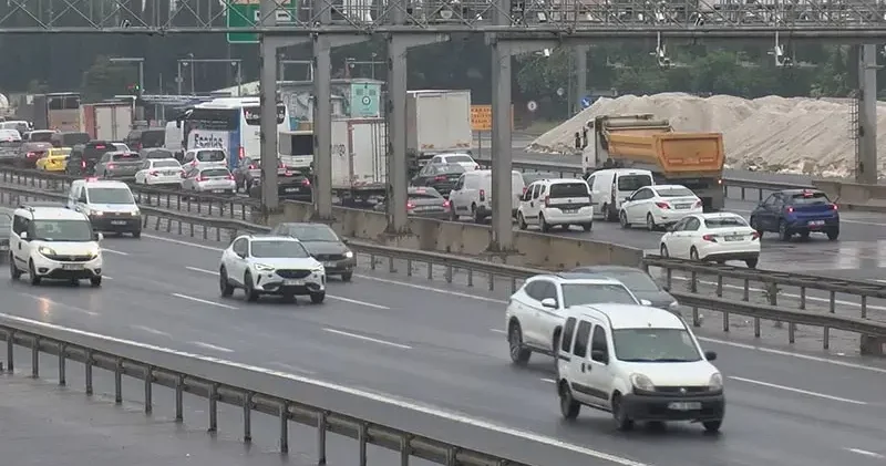 Kurban Bayramı tatili öncesi son iş gününde TEM de trafik yoğunluğu