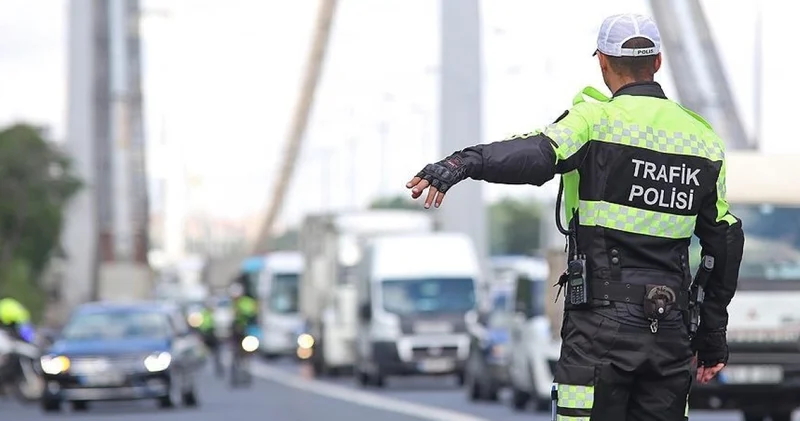Bagajınızı kontrol etmeden yola çıkmayın: 1.246 TL cezası var! İşte araçlarda bulundurulması zorunlu ekipmanlar