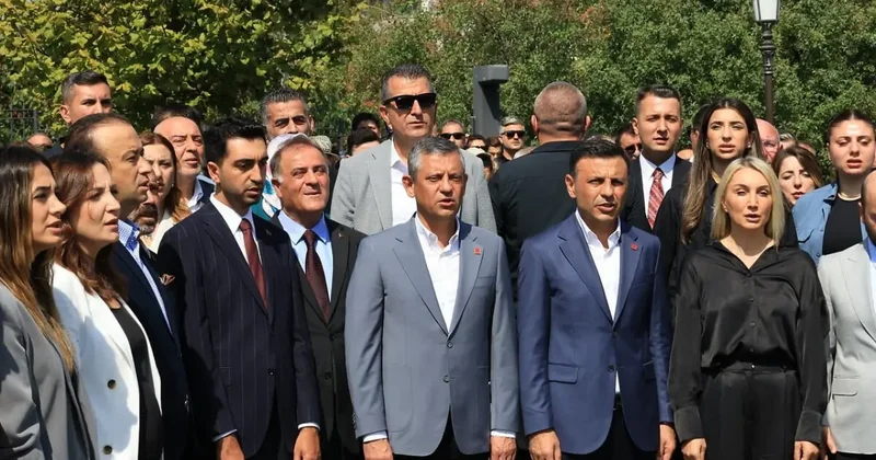 CHP İstanbul da isyan çıktı, bir başkan ayrılık ateşini yaktı