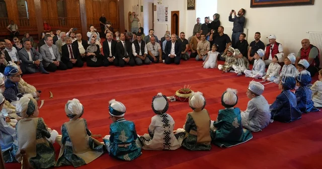 Kastamonu da 530 yıllık vakıf geleneğiyle 25 çocuk sünnet ettirildi Kastamonu Haberleri Habertürk Yerel Haberler