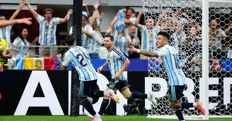 Zafer golleri Messi den! Arjantin son 32 de