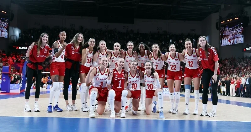 Filenin Sultanları 4 te 4 yaptı, ABD yi geçerek dünya üçüncülüğüne yükseldi Voleybol Haberleri
