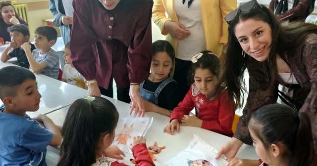 Anaokulu öğrencilerinin çizdikleri kukla resimlerini gerçeğe dönüştürdüler Ağrı Haberleri Habertürk Yerel Haberler