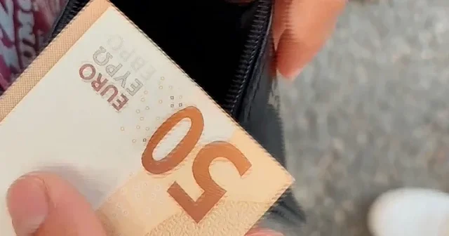 Adana’da battaniyeden servet çıktı sahibine teslim etti: Yaşlı kadının ilk sorusu şaşırttı VİDEO İZLE