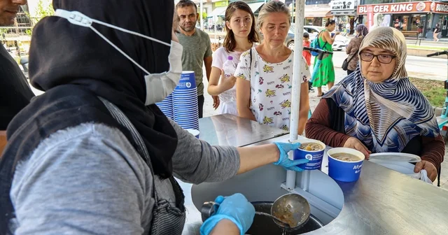 Antalya Büyükşehir Belediyesi nden Muharrem ayı boyunca aşure ikramı 19 ilçede 40 bin aşure dağıtımı gerçekleştirilecek Antalya Haberleri Habertürk Yerel Haberler