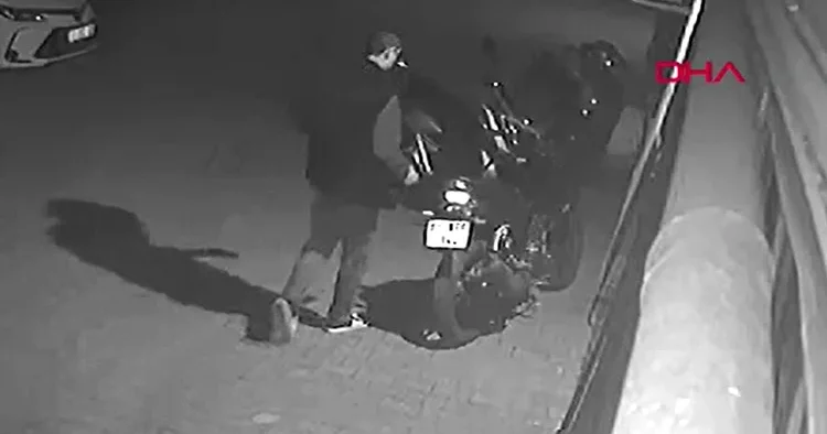 Çaldığı motosikletle gezerken yakalandı! Şaşırtan ifade: Teslim etmeye gidiyordum