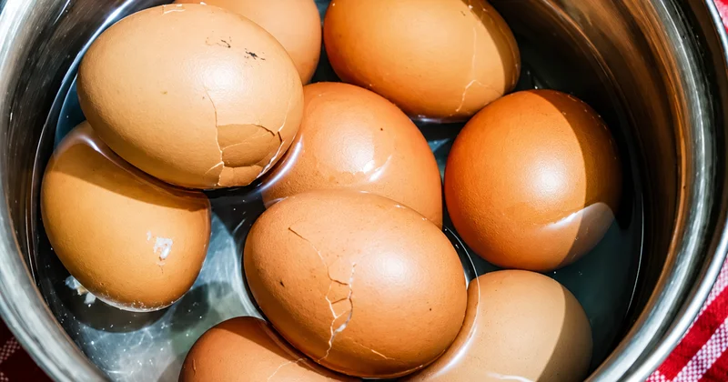 Çatlamış yumurtayı pişiriyorsanız dikkat: Bu riski görmezden gelmeyin Sözcü Gazetesi