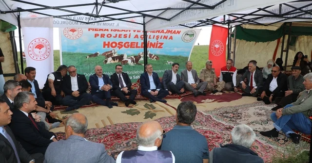 Kars ta bin 200 dekarlık meraya 12 ton gübre, 41 üreticiye 6 bin 150 kilogram korunga tohumu desteği Kars Haberleri Habertürk Yerel Haberler