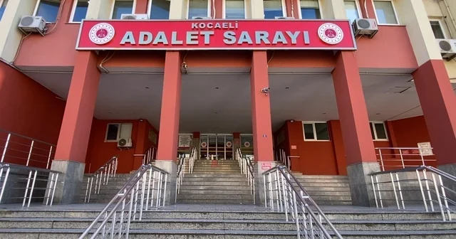 Zihinsel engelli kadın amcasının ölümüne neden olduğu iddiasıyla yargılanıyor Sanık hasta olduğu için kendisinden şikayetçi değiliz, babam da kendisinden şikayetçi olmamıştı Kocaeli Haberleri Habertürk Yerel Haberler