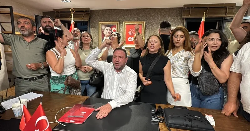 Mutlak butlan sonrası CHP de sular durulmuyor: İzmir de il başkanlığı binasında arbede