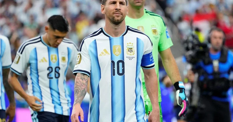 Önce penaltı kaçırdı, sonra golünü attı! Lionel Messi rekorun tek sahibi