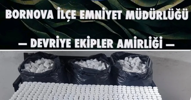 İzmir de polisten kaçan şüphelinin terk ettiği otomobilde 118 bin sentetik hap ele geçirildi İzmir Haberleri Habertürk Yerel Haberler