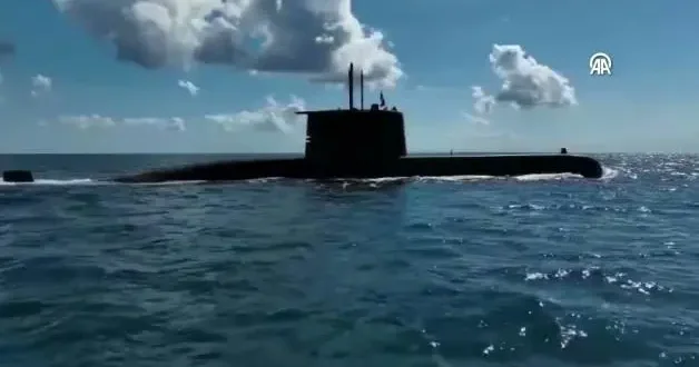 AKYA Torpido, devasa gemiyi ikiye böldü!