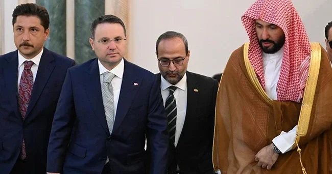 Bakan Gürlek, Suudi mevkidaşı ile bir araya geldi