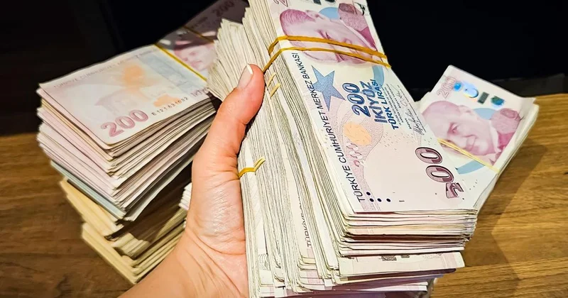 Tartışma yaratan kazanç! Ayaklarını paylaşarak ayda 178 bin TL kazanıyor