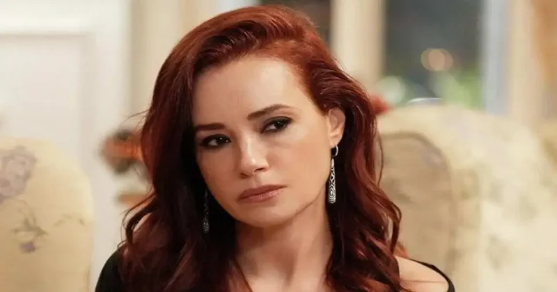 Özgü Namal a teklif yağıyor! Yeni dizisi hangisi?