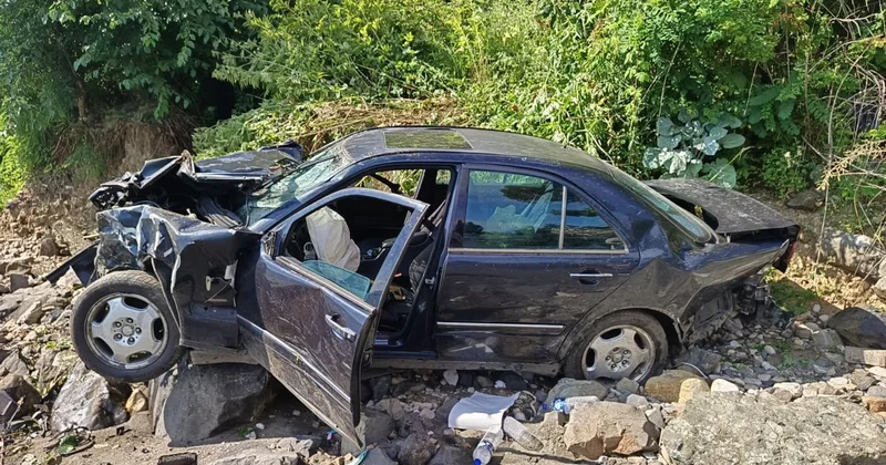Ordu da Kaza: Araç 30 Metreden Deniz Kıyısına Düştü