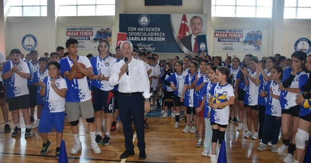 Şahinbey Belediyesi yaz spor okulu gençlere kapısını açtı Şahinbeyli çocuklar yaz spor okuluna ilgi gösteriyor Gaziantep Haberleri Habertürk Yerel Haberler