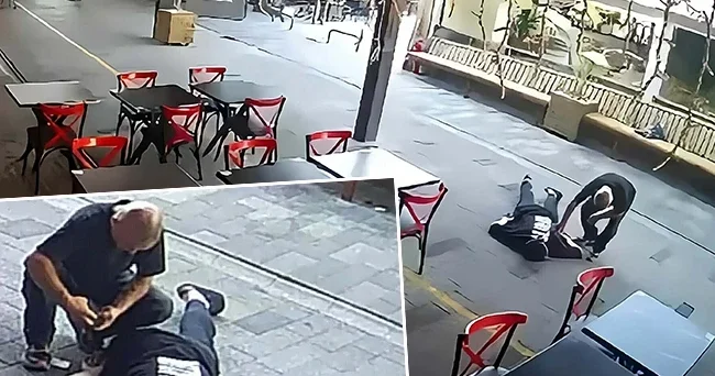 Muğla da akıllara durgunluk veren olay! Fenalaşıp yere yığılan gence yardım edecek gibi yaklaştı, parasını çaldı