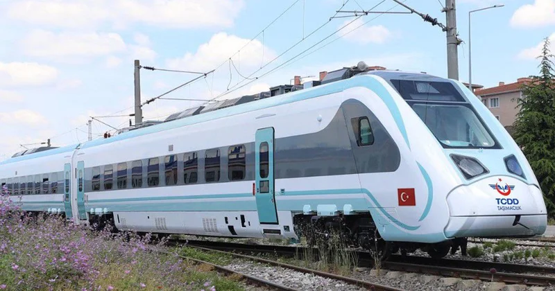 Milli Elektrikli Tren Halkalı Uzunköprü hattında hizmete başladı