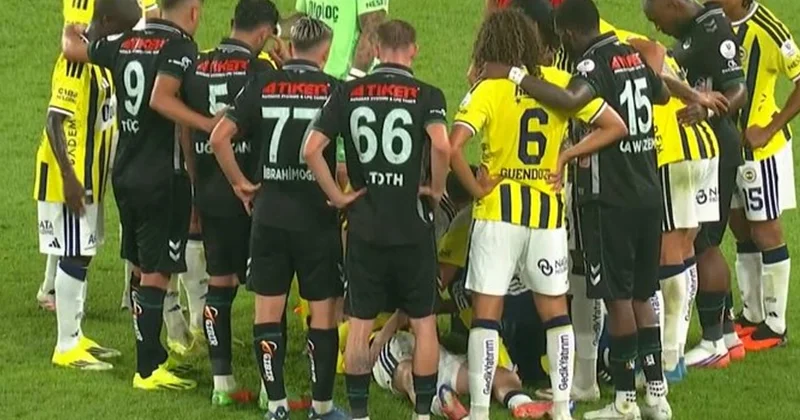 Fenerbahçeli yıldız yerde hareketsiz kaldı: Kadıköy de korkutan an Sözcü Gazetesi