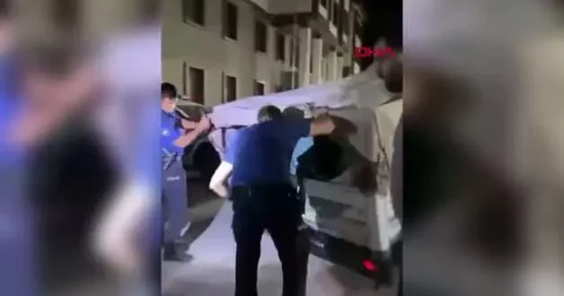 Kaçak göçmenler ekiplerin dikkati sayesinde yakalandı
