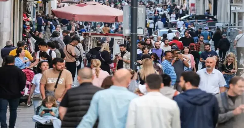 İstanbul un hangi ilçesinde en çok nereliler yaşıyor! İşte 11 ilçenin zirvesindekiler...