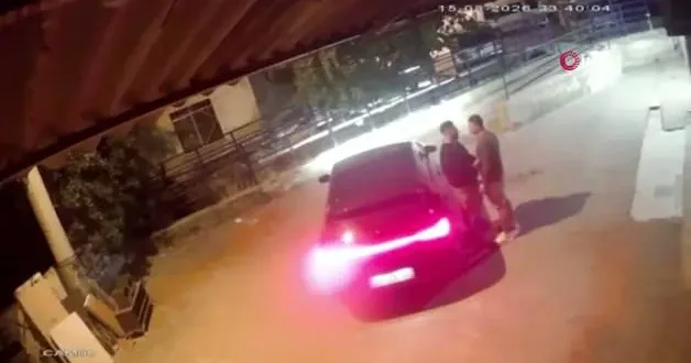 İzmir de vahşet saniye saniye kamerada: Önce boğdu, sonra izledi!