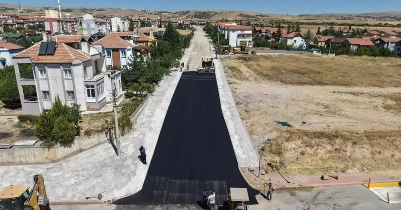 Kırıkkale Belediyesi, Osmangazi Mahallesi nin yollarını yeniliyor