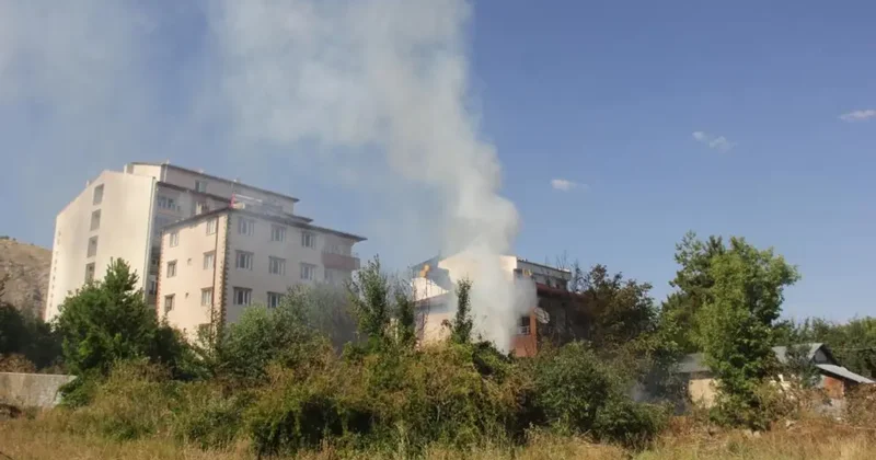 Sivas ta odunlukta çıkan yangın paniğe neden oldu