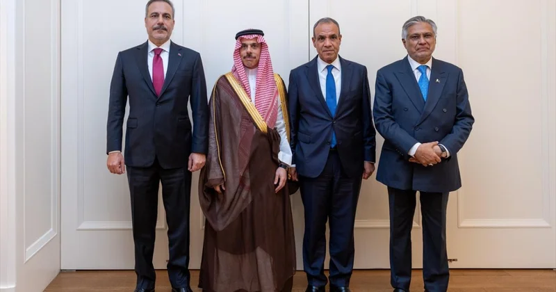 Türkiye Mısır Pakistan Suudi Arabistan Dışişleri Bakanları Toplantısı düzenlendi