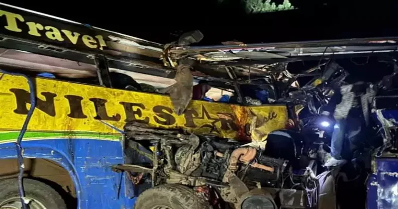 Uganda da katliam gibi trafik kazası: En az 63 kişi öldü!