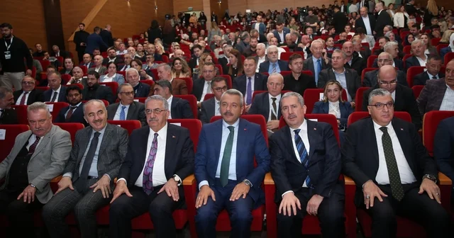 AK Parti Genel Başkan Yardımcısı Yazıcı, Uluslararası Rize Ticaret ve Ekonomi Kongresi Zirvesi nde konuştu Rize Haberleri