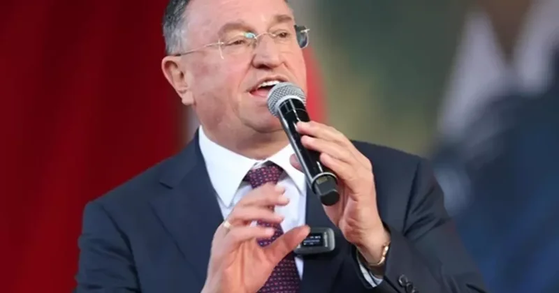 Lütfü Savaş ın da aralarında bulunduğu önceki delegeler, CHP nin 39. Kurultay sürecindeki il kongrelerinin iptalini istedi.