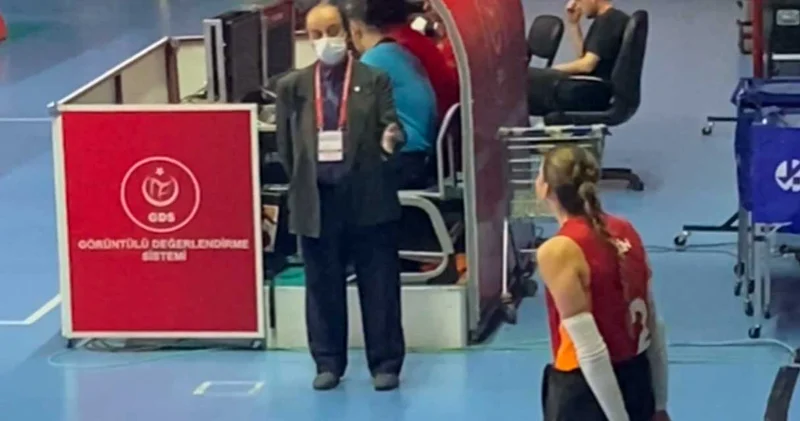 İlkin Aydın fena yakalandı! Görevliden kaçmadı