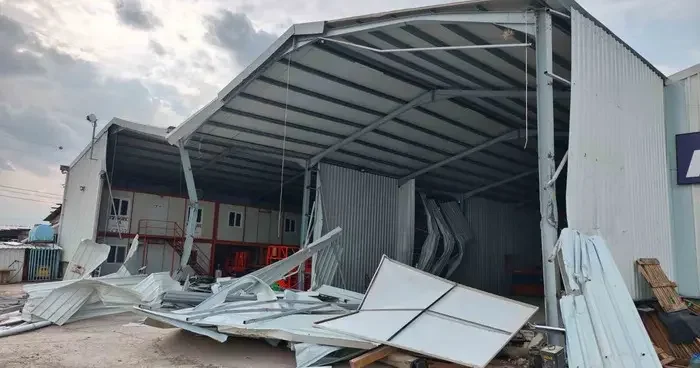 Ürünlü’de iki kaçak yapı yıkıldı!