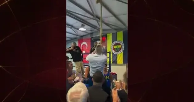 Sadettin Saran gücünü gösterdi! Taraftarlar Ne yapıyorsunuz Sadettin Bey? diye sordu