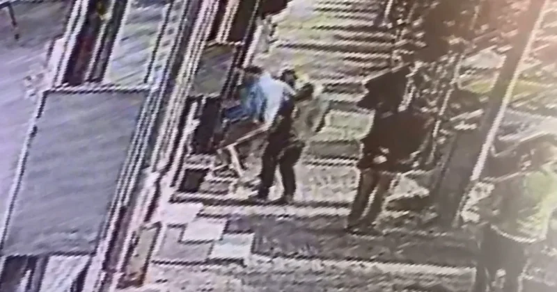 İstanbul da dehşet: Dükkan basıp, silahla darbettiler Sözcü Gazetesi