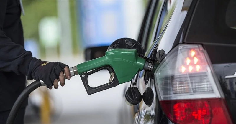 Araç sahipleri dikkat: Motorine indirim geldi! İşte güncel 22 Ekim 2025 güncel Motorin benzin ve LPG fiyatları... Enerji Haberleri