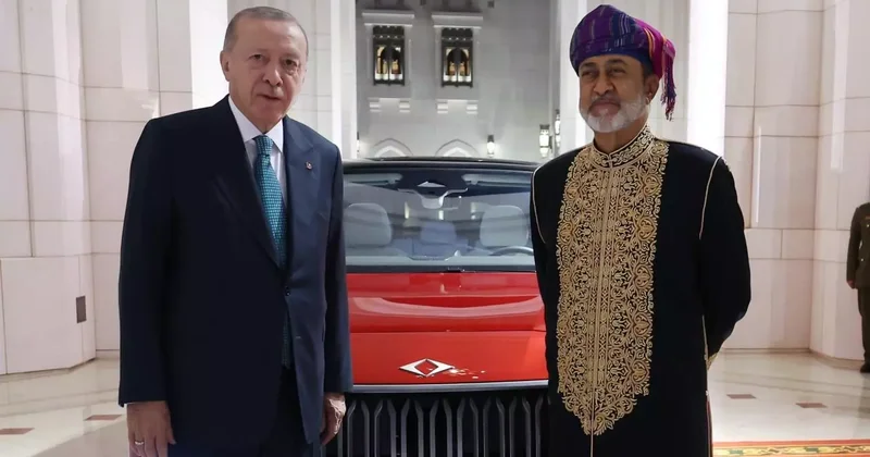 Erdoğan dan, Umman Sultanı Heysem bin Tarık a Togg hediyesi