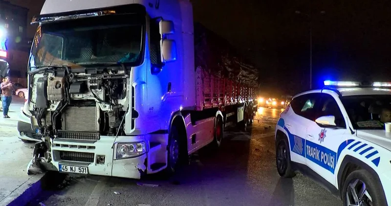 Öksürük krizine giren TIR sürücüsü hakimiyetini kaybetti: 5 aracı önüne kattı