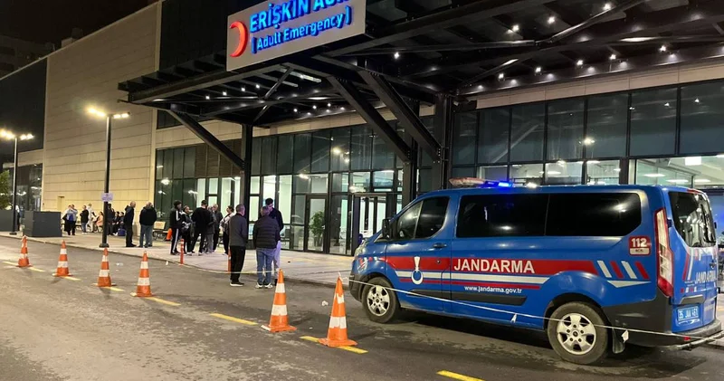 İzmir de silahlı çatışma: Yaralılar hastaneye kendi imkanlarıyla gitti!