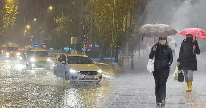 Meteoroloji gün verip uyardı! İstanbul ve Ankara da üç gün yağış var... Lodosla birlikte vuracak