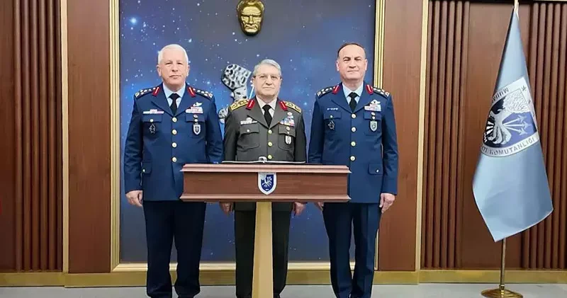 Genelkurmay Başkanı Bayraktaroğlu, Eskişehir de birlikleri inceledi