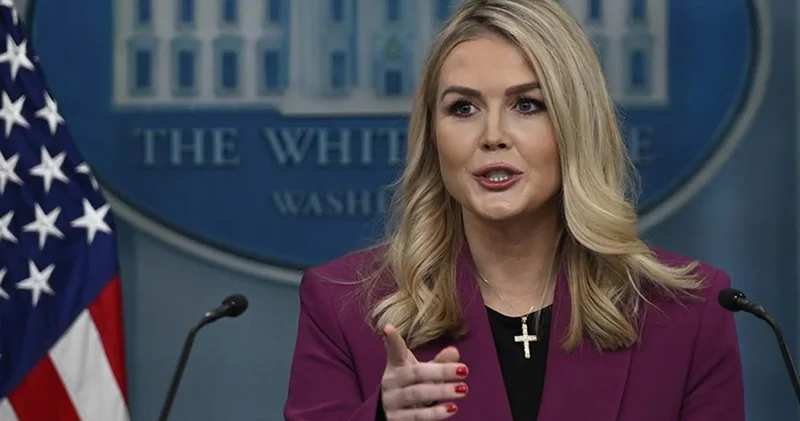Trump ın sözcüsünden gazeteciye skandal yanıt: Annen seçti