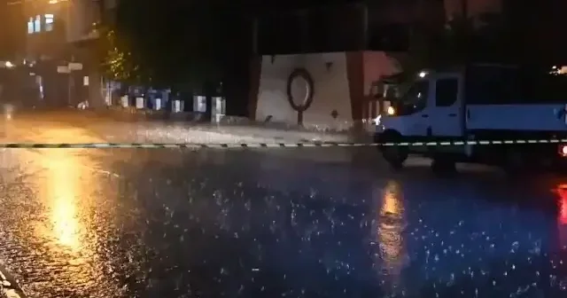Osmaniye de sağanak: Ev ve iş yerlerini su bastı VİDEO İZLE