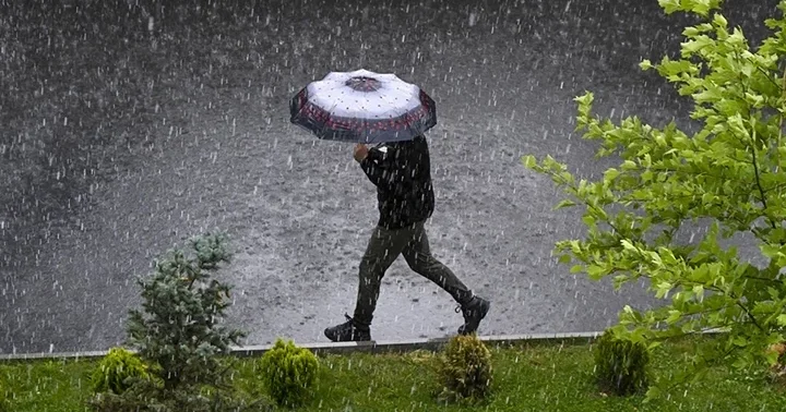 Son dakika... Sel ve su baskınlarına dikkat! Meteoroloji den kuvvetli sağanak yağış uyarısı