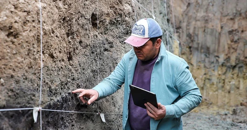 Hendekler kazarak adım adım izlediler: Deprem için nokta atışı iki yeri uyardılar: Ciddi derece riskli Sözcü Gazetesi