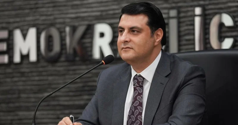 Özel, AKP ye katılan Şahinbey Belediye Başkanı Umut Yılmaz dosyasını hatırlattı: CHP’de duranlar ihalelerden sorumlu tutulup içeri atılıyorlar!